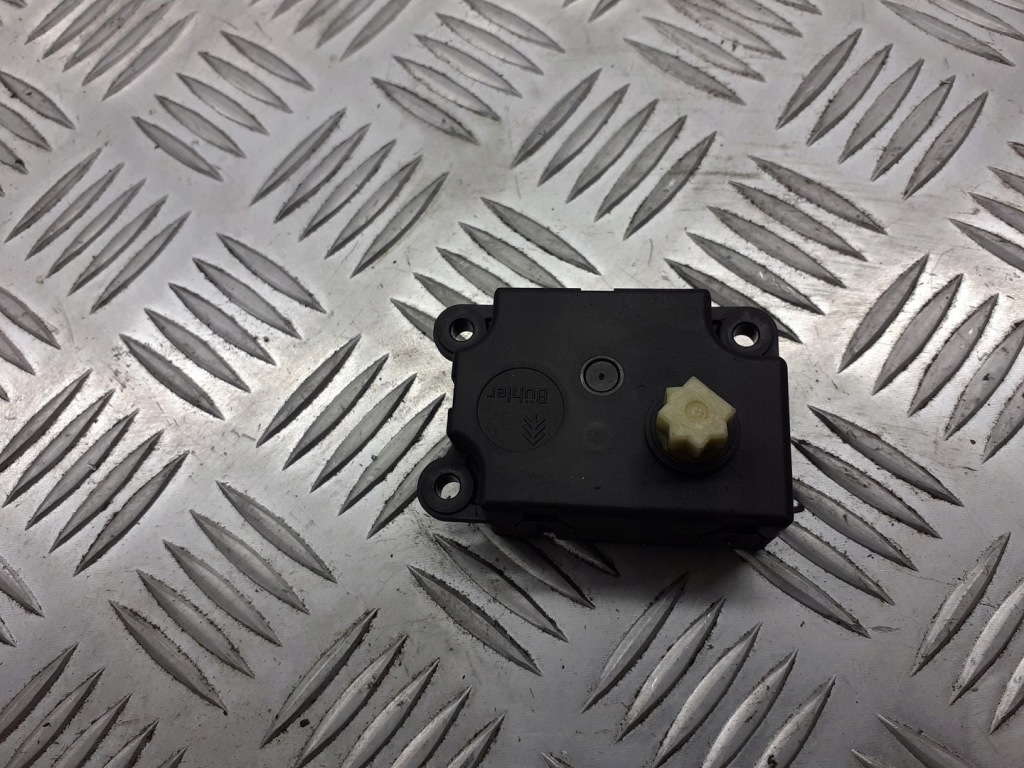 фото №1, Моторчик крышка отопителя scenic ii f665243l