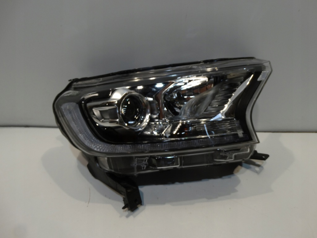 фото №1, Лампа led ксенон ford ranger права оригінал