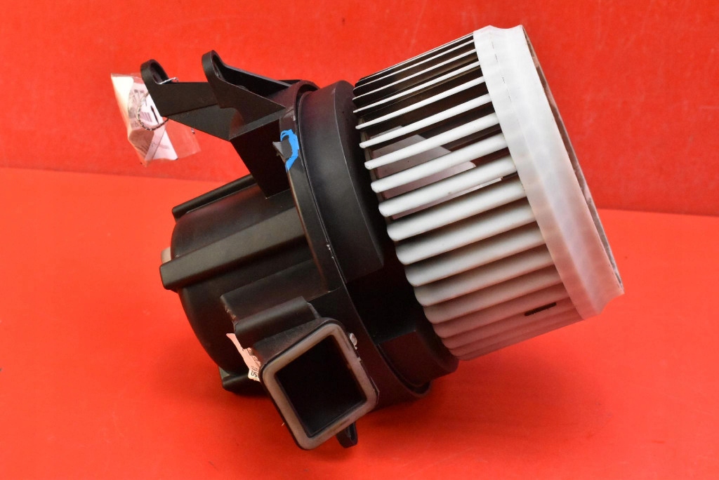 Воздуходувка вентилятор обдув европа  5t5930100 jeep renegade 1 1 15-20 Оригинал