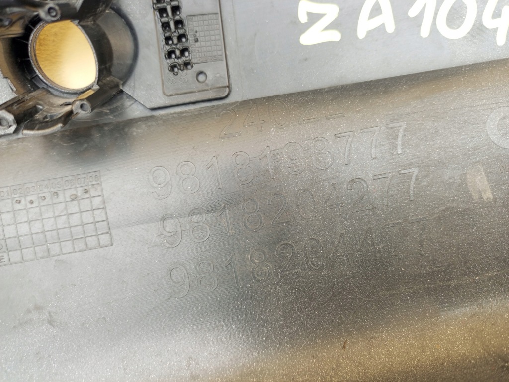 Opel combo e 2018- уголок бампера левая перед передний 9818198777 Доставка