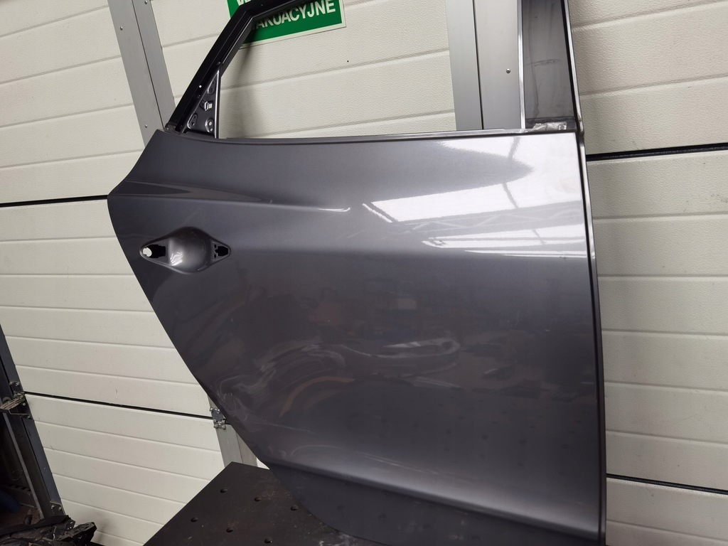 фото №10, Hyundai ix35 - дверь правое задние серые