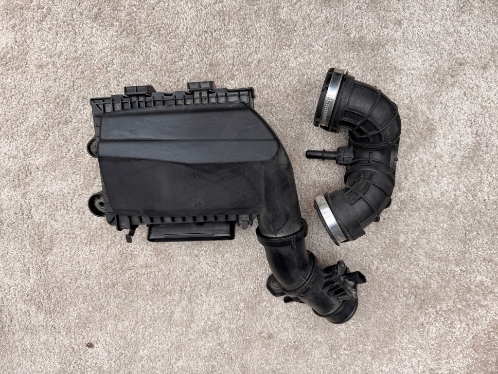 фото №1, Корпус фільтра повітря renault austral 1.2 e-tech 165003299r