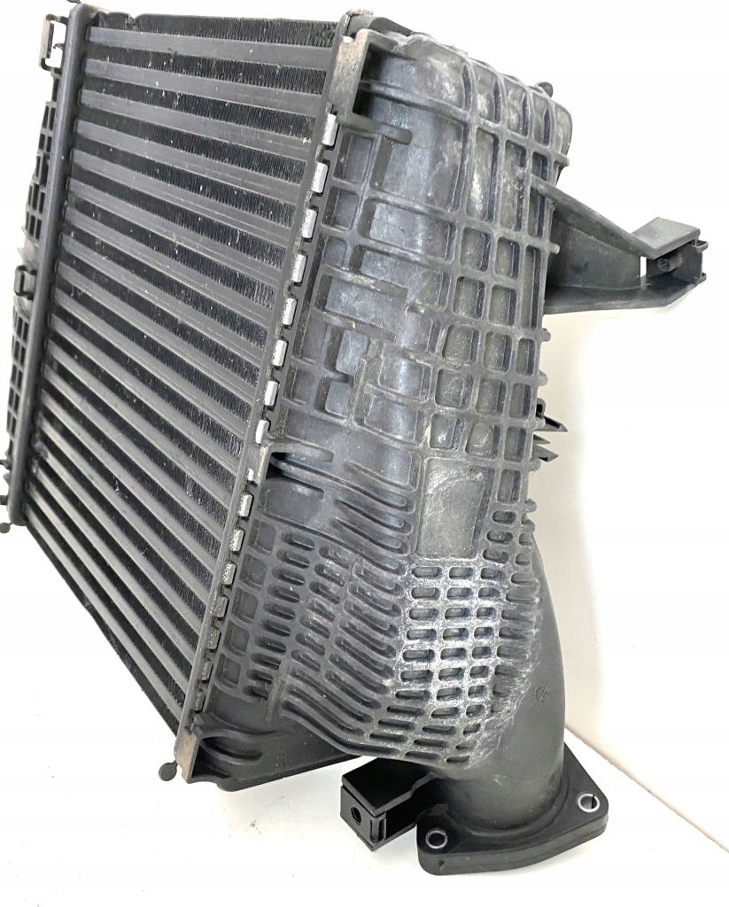 Porsche cayenne 9y turbo urus audi rsq8 интеркулер правый 4m0145804bt с Разборки