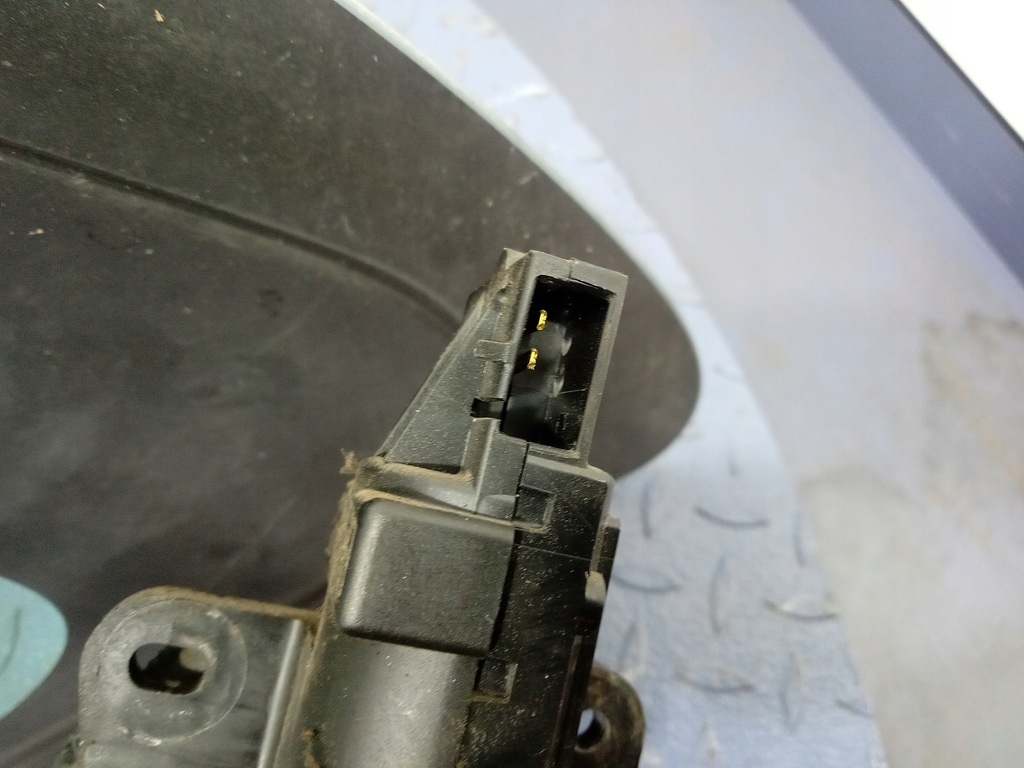 фото №4, Grand voyager iv стекло кузовная задняя правая откидная 01r