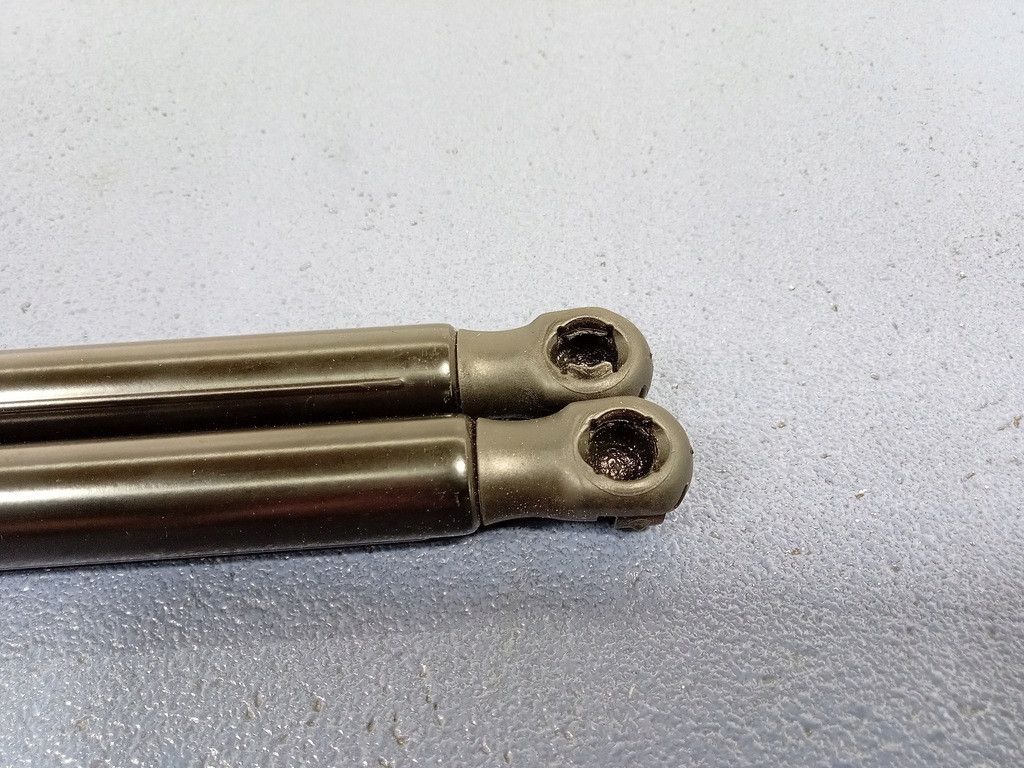 фото №5, Bmw 1 f40 амортизатори кришки задня 7456042