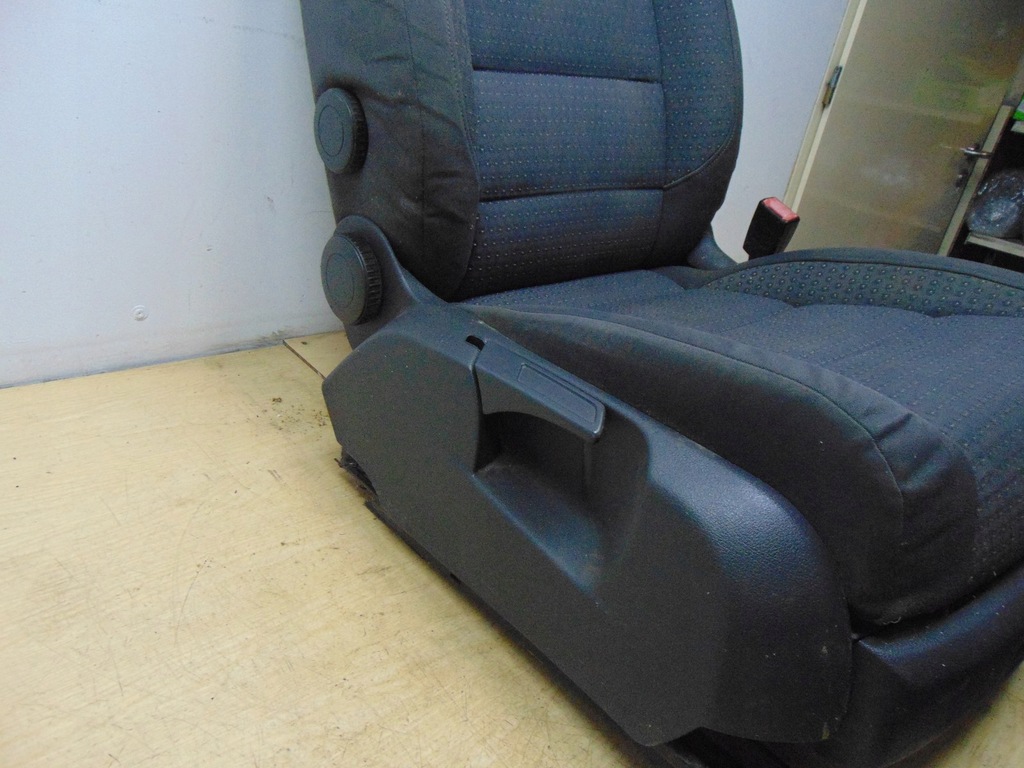 фото №8, Сидіння правий перед vw touran 1 i