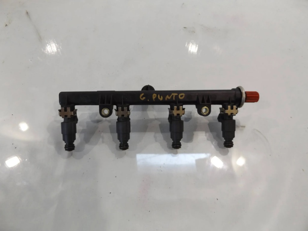 фото №1, Grande punto 1,4 молдинг впрыскная