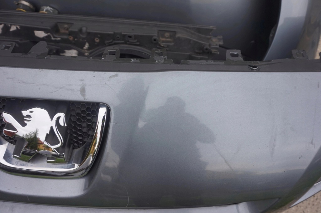 Капот комплектный  перед peugeot 5008 с Разборки