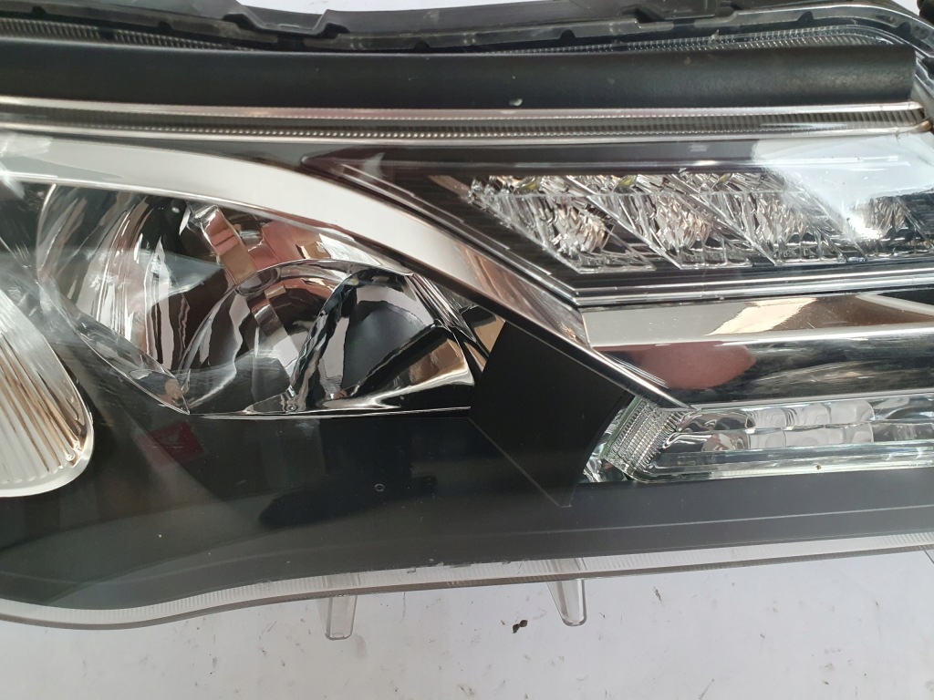 фото №4, Toyota rav4 rav 4 rav-4 ксенон лампа правый правая ксенон d4s eu w0836