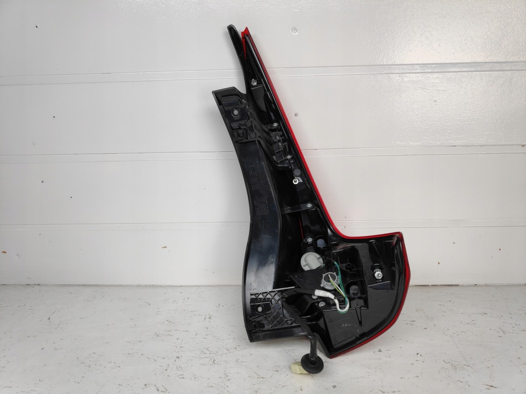 фото №6, Mitsubishi eclipse cross лампа левый задняя задняя