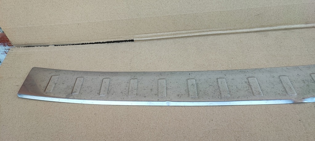 фото №12, Kuga mk1 накладка молдинг хром бампера задня