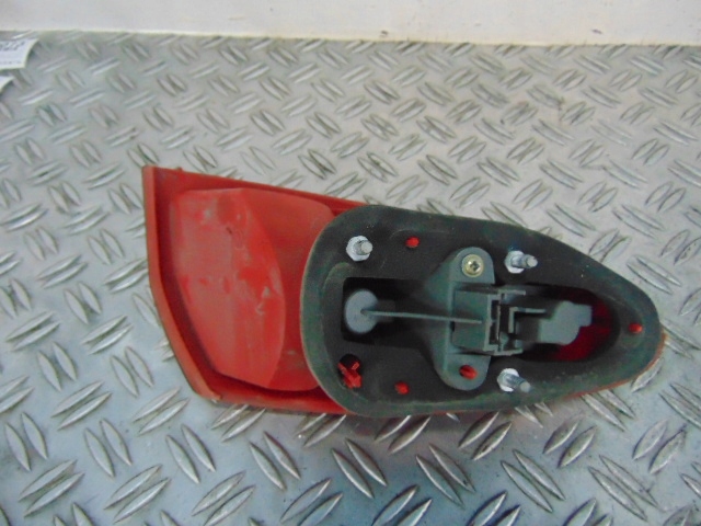 фото №2, Alfa romeo 147 лампа задняя правая