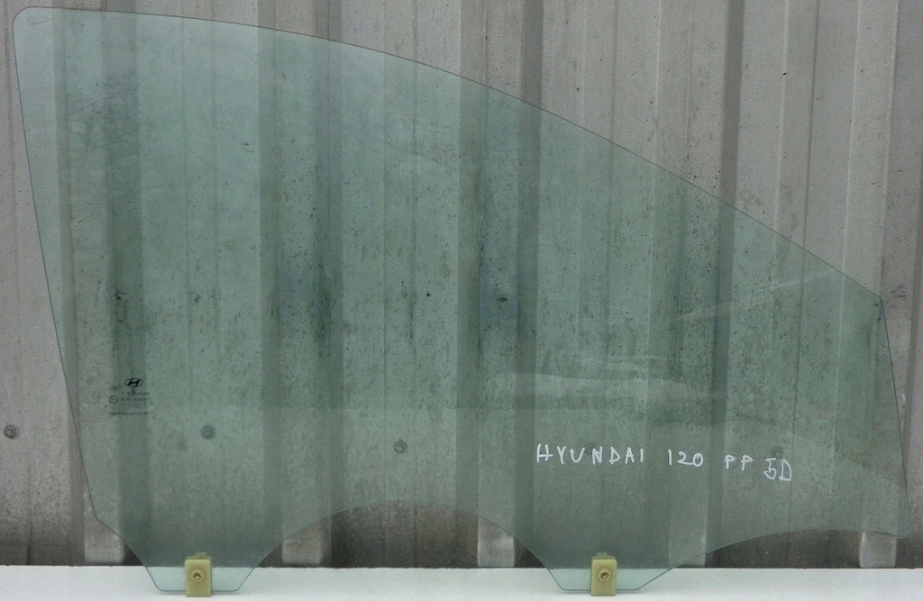 фото №1, Hyundai i20 10 r стекло боковая дверь правая перед 5d