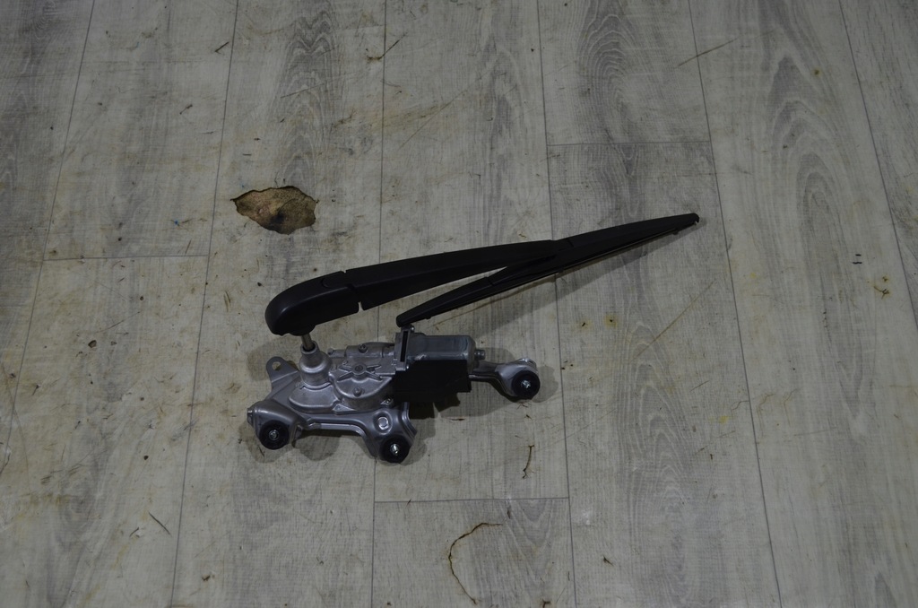 фото №1, Toyota yaris cross моторчик дворник задняя