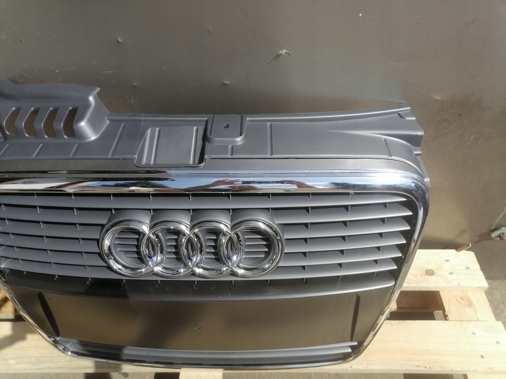 фото №12, Audi a4 b7 решётка радиатора средняя решётка радиатора хром