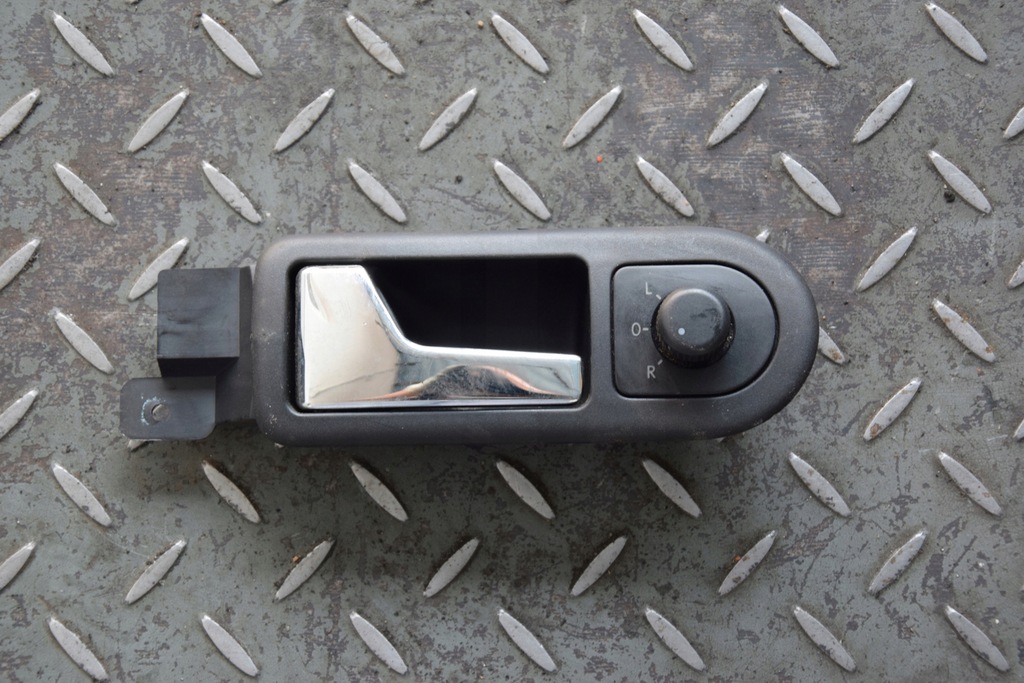 фото №1, Ручка лівий перед з перемикачем vw golf iv