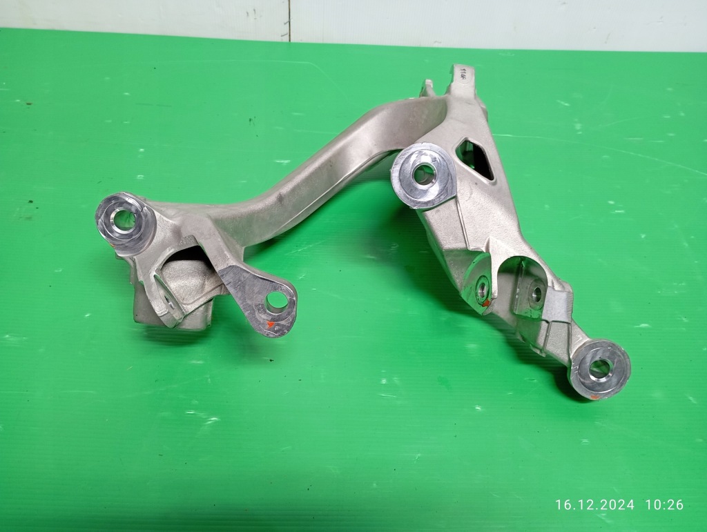 Крепления подвеска задние левая porsche 911 gt3 14-19 nr/ 9f1505063 oryg Недорого