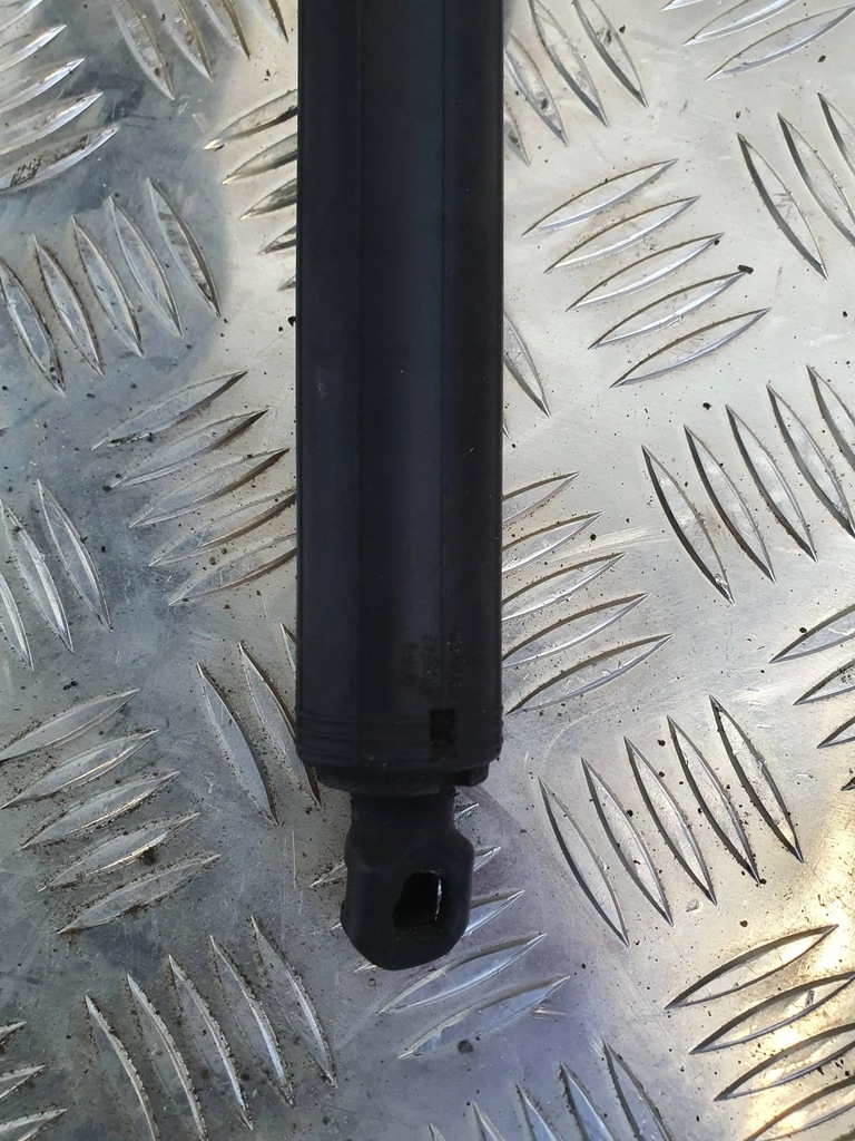 фото №7, Bmw 2 f45 14-22 привід амортизатори кришки kpl