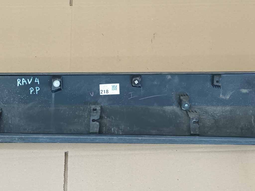 фото №8, Молдинг na двері правий перед toyota rav4 v передня права