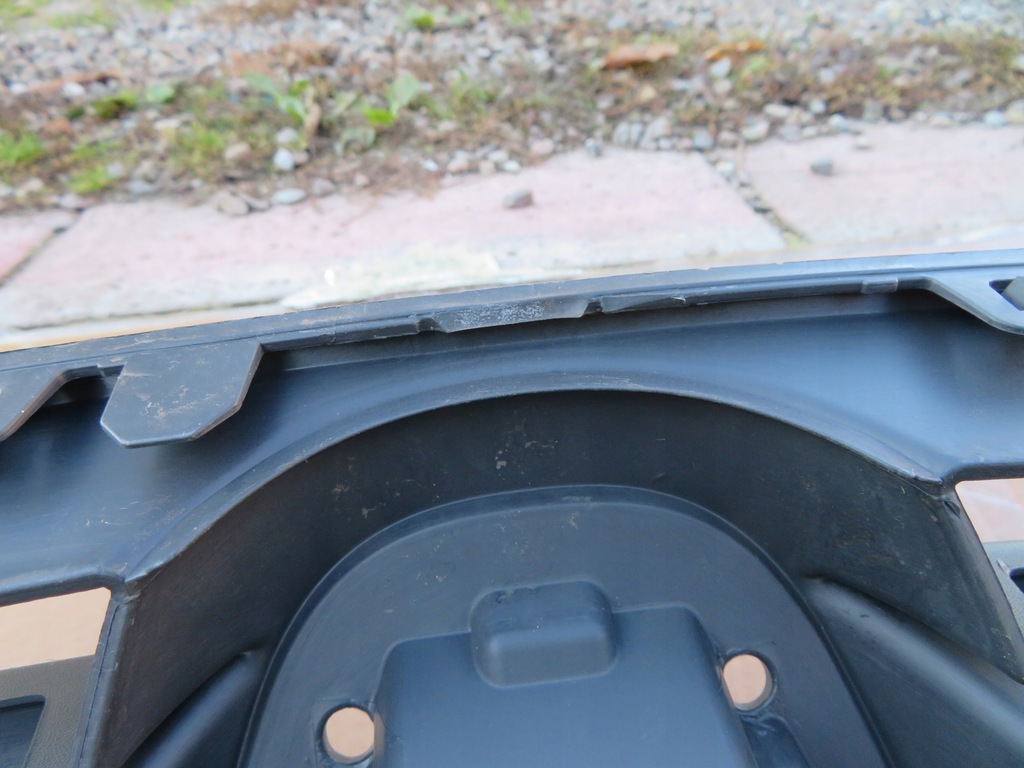 фото №14, Dacia logan i 1 lift 08-12 решітка радіатора решітка радіатора радіатора 8200748240