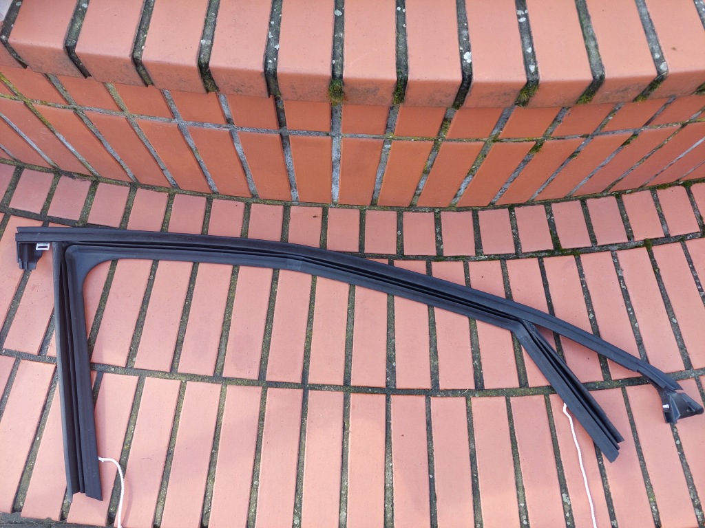 фото №1, Opel mokka b ii 20- прокладка рамка двері передніх rh nowa oryg 9834497080