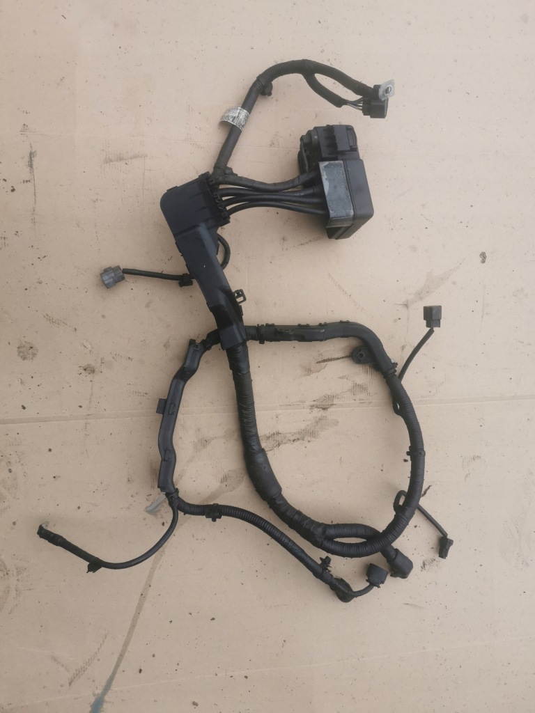 фото №1, Hyundai i40 1.7 жгут электропроводка клемма плюсовая