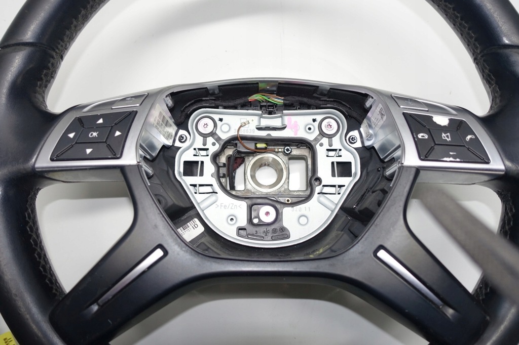 фото №8, Mercedes w204 воздуховод c-klasa lift w246 подушка комплектная