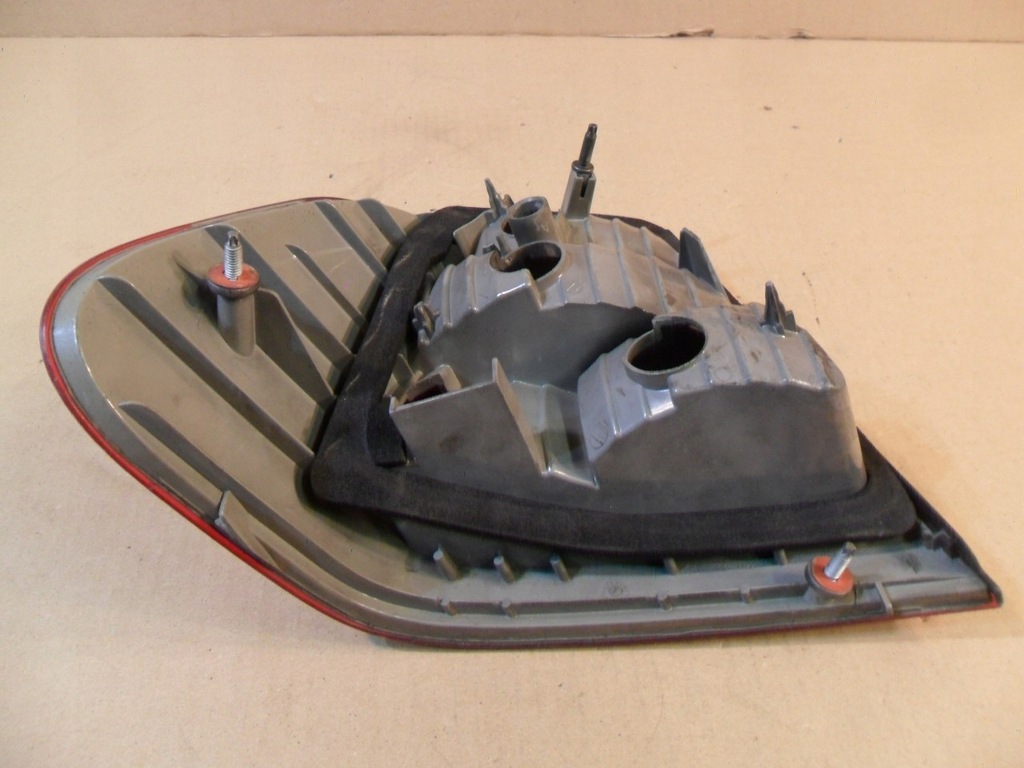 фото №12, Лампа задняя задняя правая bmw 3 e46 sedan 6910532