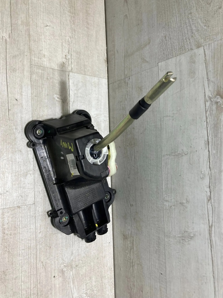 фото №1, Mini one - cooper f56 f55 2018 домкрат выборщик передач 1,5 b