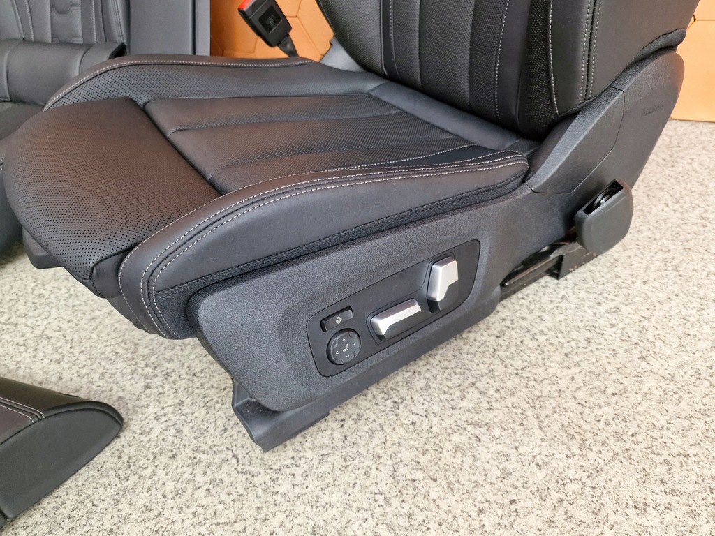 фото №12, Bmw 8 g16 салон сидіння чорні шкіра merino вентиляція bowers шторка