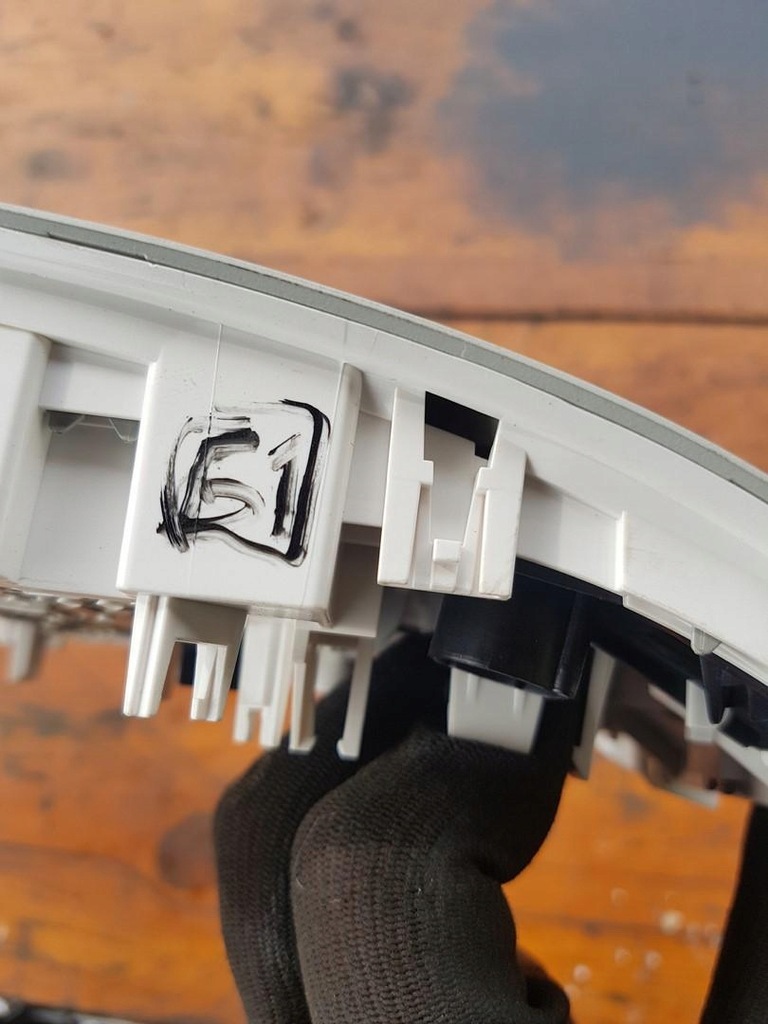 фото №8, Лампа потолочный audi a3 8v 8v0947135a