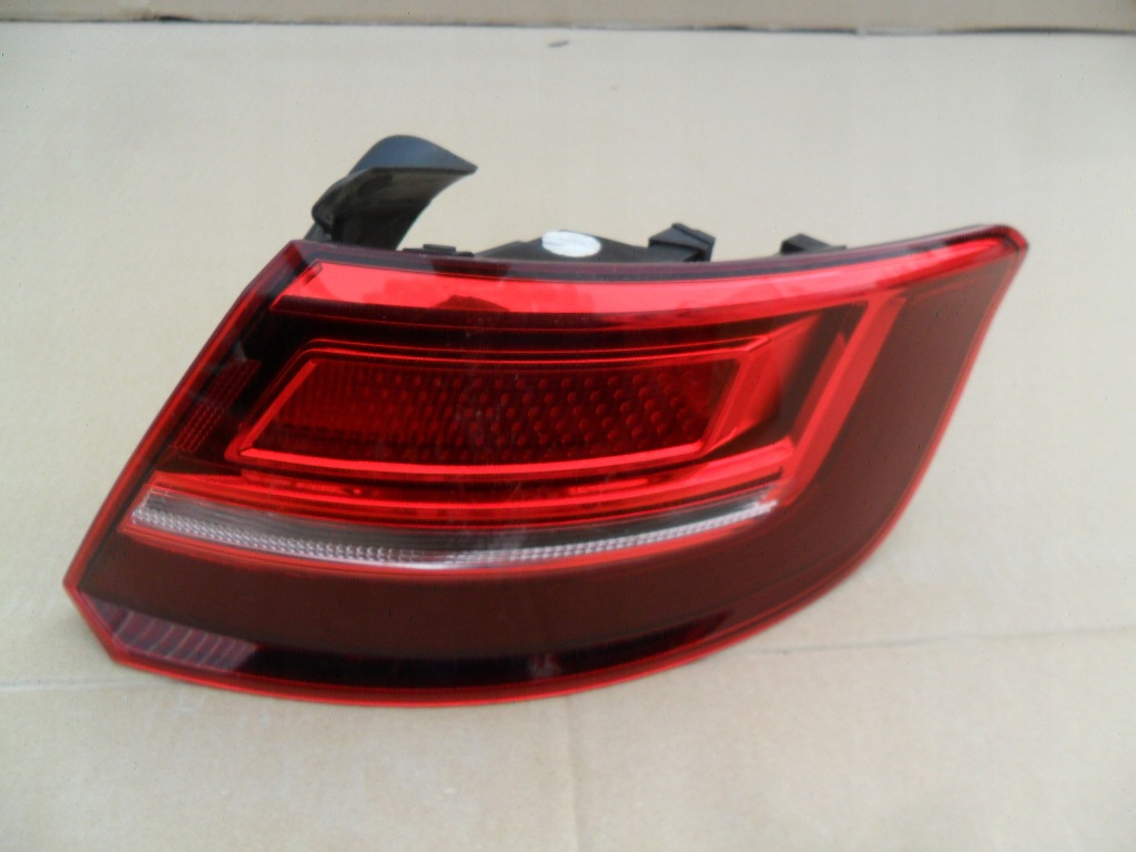 фото №1, Audi a3 8v4 lift 17- sportback led правая задняя