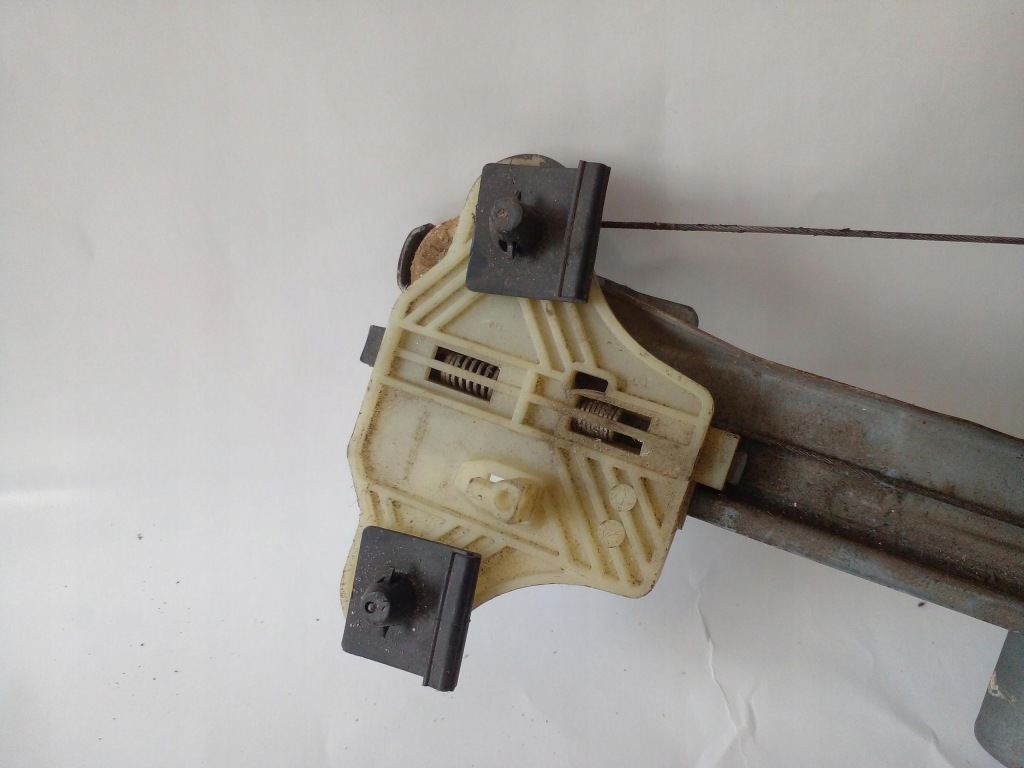 фото №2, Подъемник стекло правый задняя renault captur 13-19