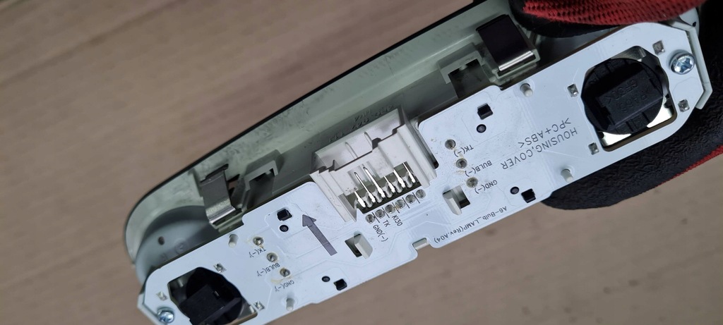 фото №7, A6 c7 4g lift лампа салона потолочный czarna sline led задняя 4g0947111 a7