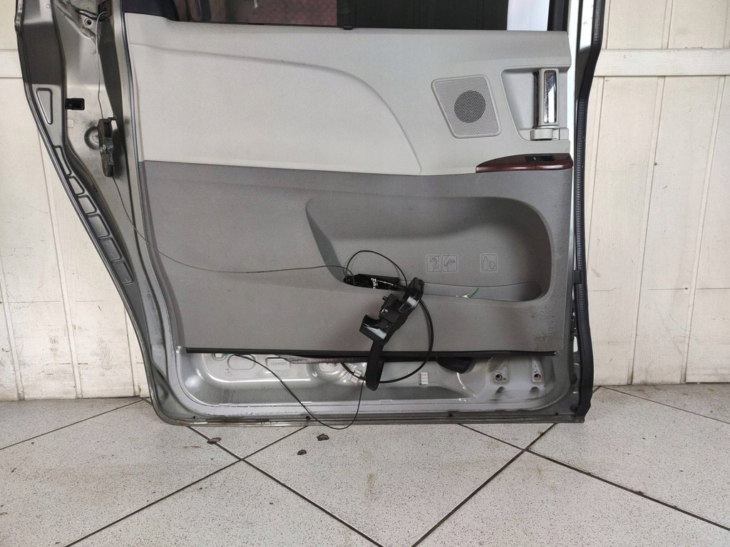 фото №7, Дверь задняя левая сторона toyota sienna 3 2011 5tdyk3dc5bs060116