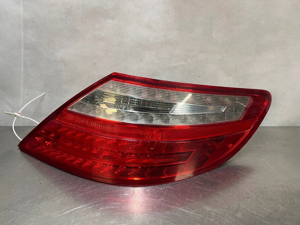 фото №1, Лампа правый задняя задняя mercedes slk 172 w172 r172 a1728200264 europa