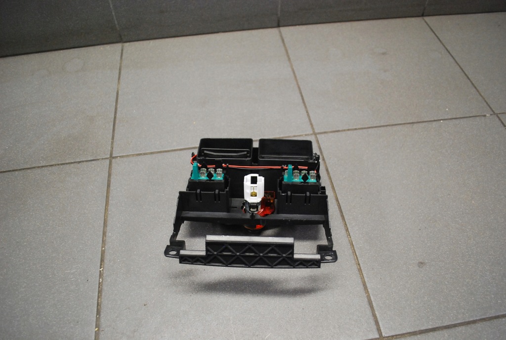 фото №6, Решітка обдув задня audi a8 d3 підігрів 4e0819203a