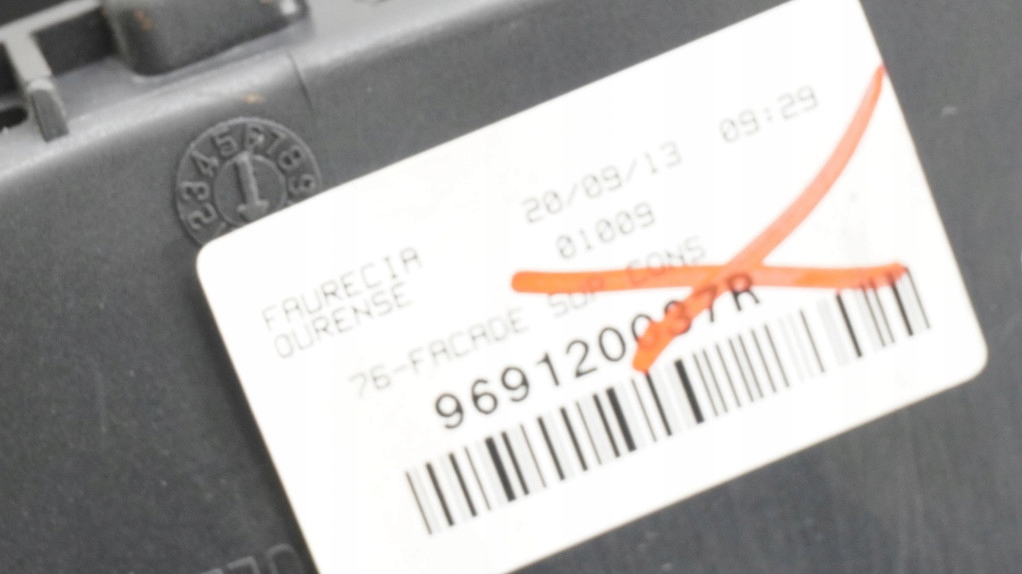 фото №8, Консоль середня тунель renault megane iii 969120037r