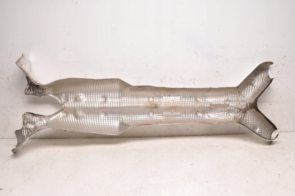 Купити Aston martin db11 накладка теплова