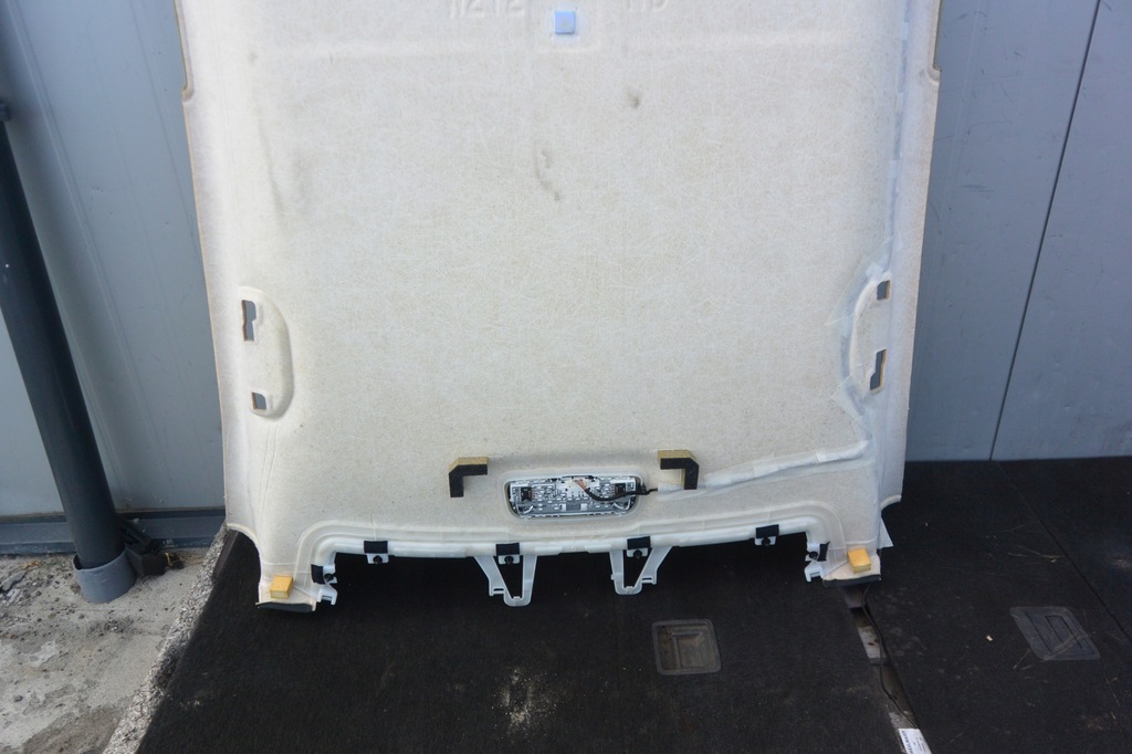 фото №8, Потолок czarna mercedes amg w212 e63 sedan