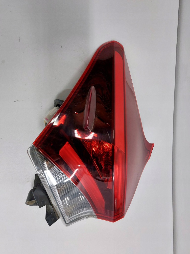 Купити Toyota auris 2 2 рестайлінг  hb 15r фара led + кронштейн  правий задній європа