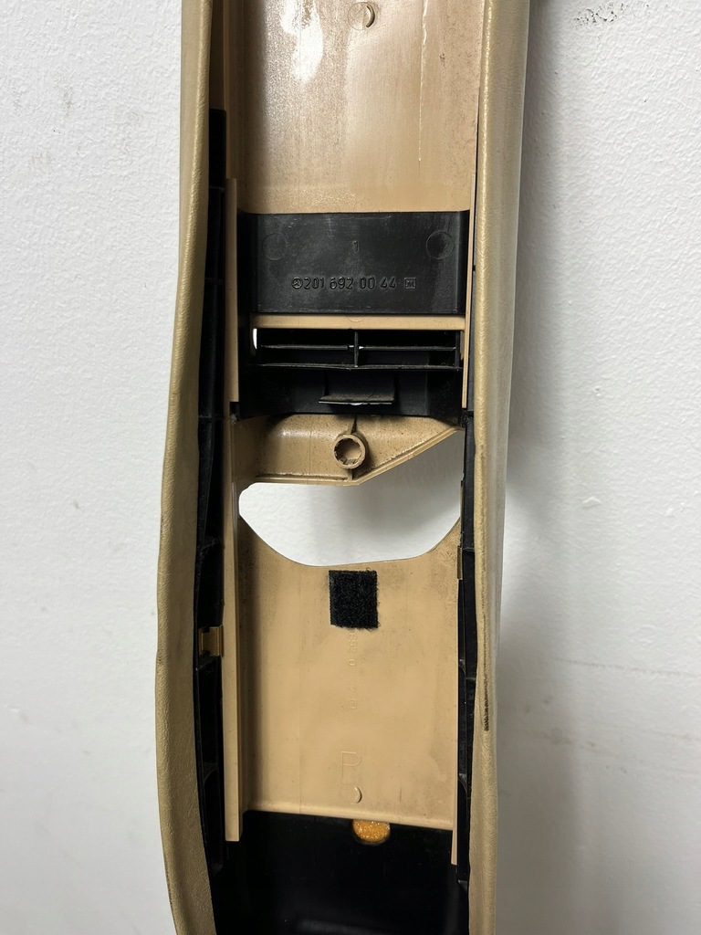 фото №11, Захист обшивка накладка стійка b права mercedes w201 190 2016921889 beżo