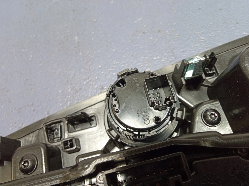 фото №7, Audi q4 e-tron рамка dekor перемикання передач 89a864241