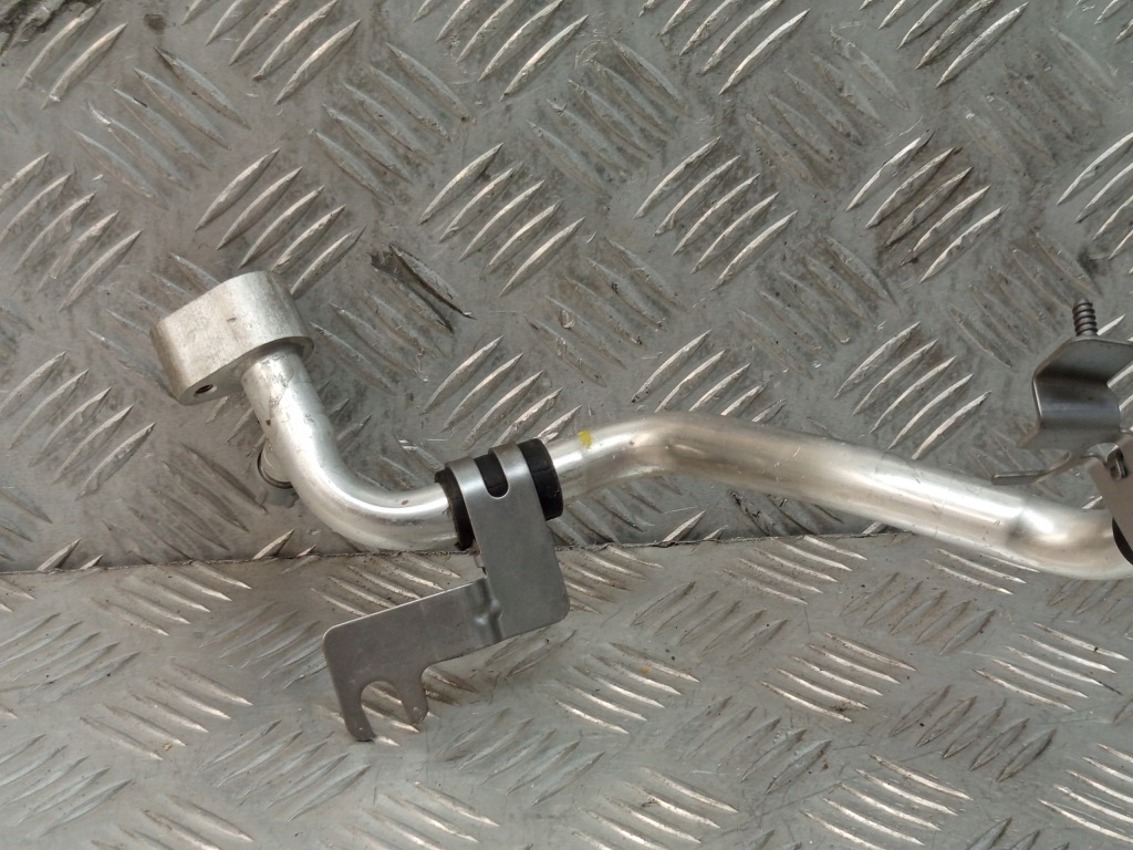 Renault clio v труба пабтрубок  шланг кондиционера 924808928r Доставка