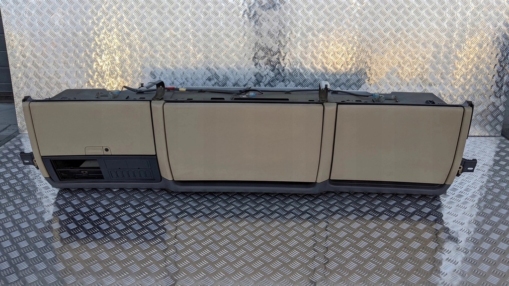 фото №1, Приборная панель верхний полка scania highline