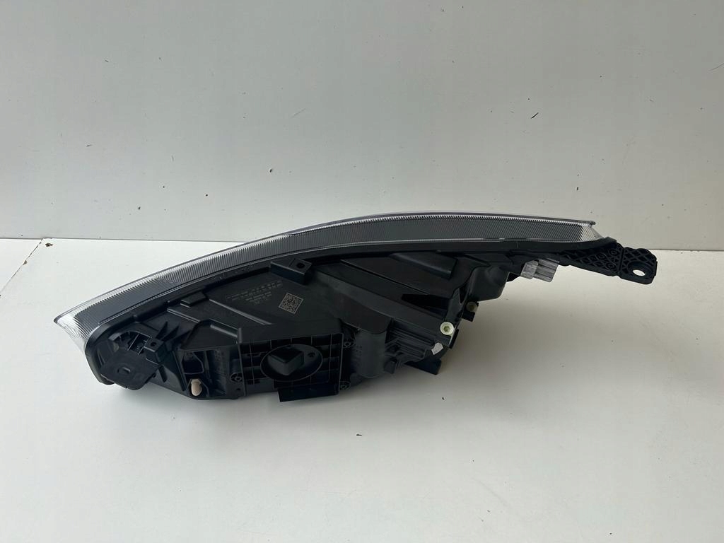 Ford focus mk4 рестайлінг  фара правий перед full led Доставка