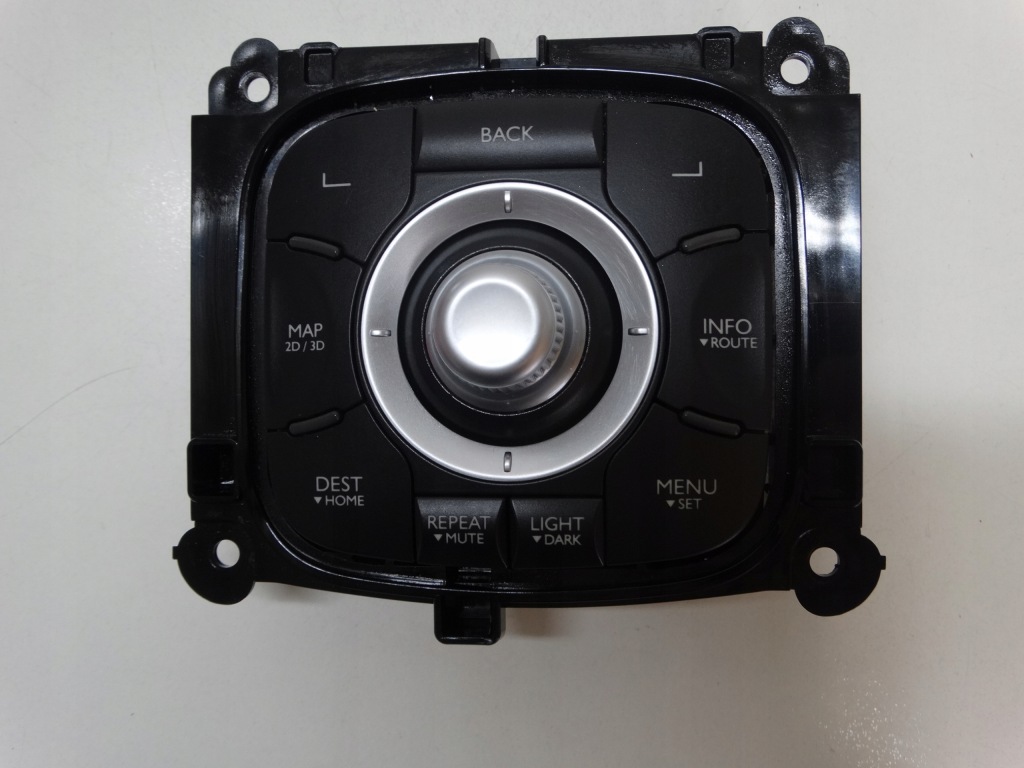 фото №1, Переключатель радио navi renault laguna iii 2010r.