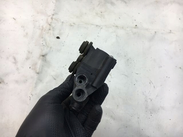 фото №5, Land rover discovery iii распределитель пневматика воздуха задняя