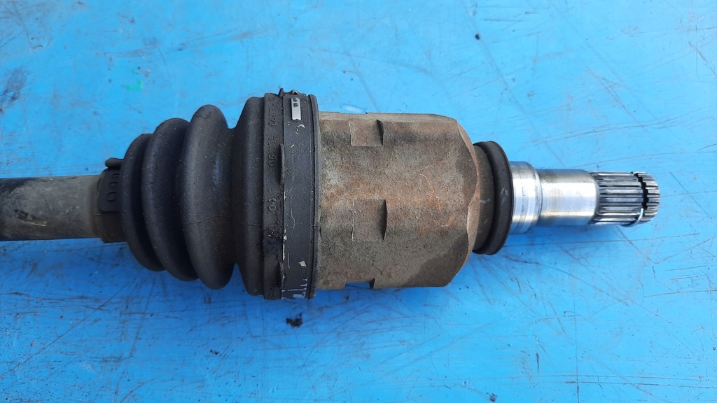 фото №2, Приводной вал правая toyota yaris ii 1.4 d4d