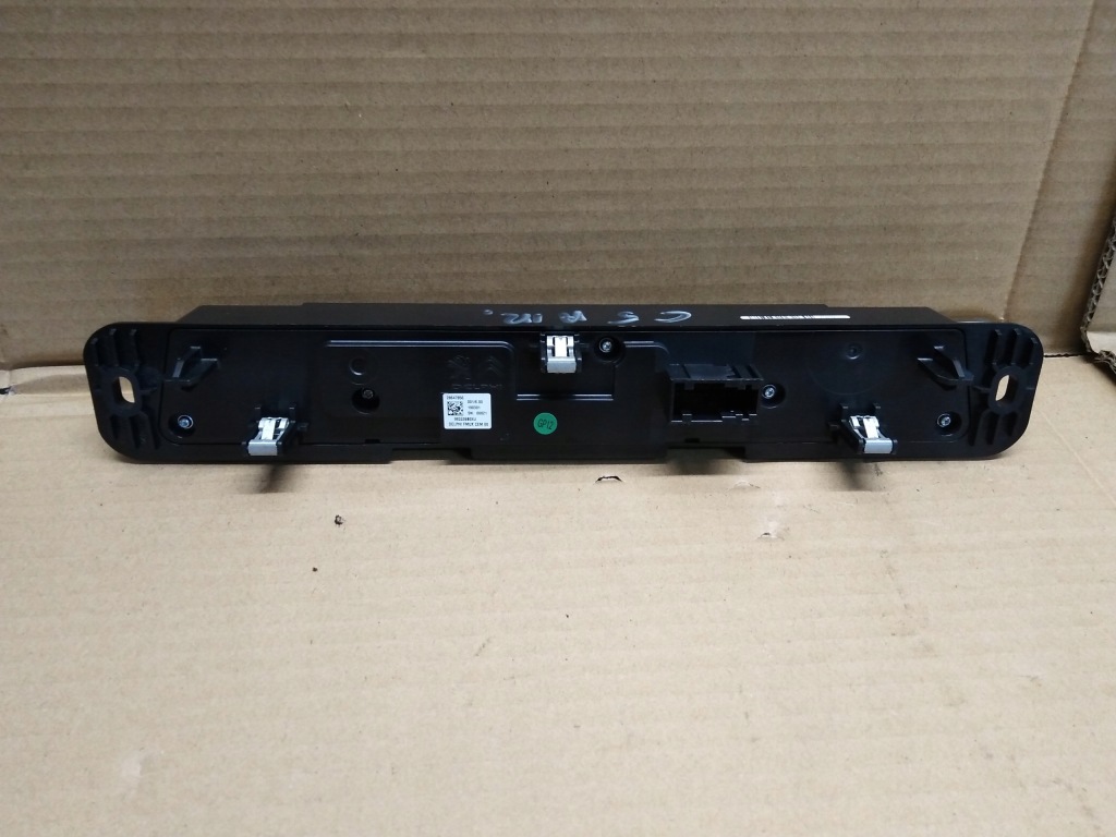 фото №3, Citro c5 aircross панель радио навигации 98332680xu